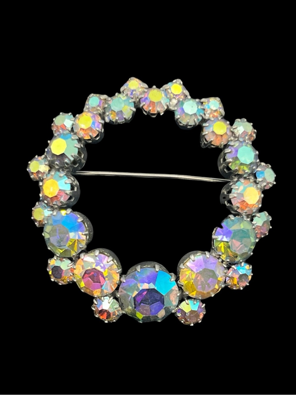 Blue aurora borealis rhinestone silver tone round wreath brooch pin vintage